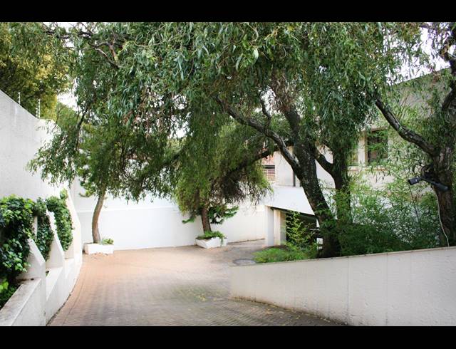 4 BEDROOM HOUSE FOR SALE IN BEDFORD PARK
